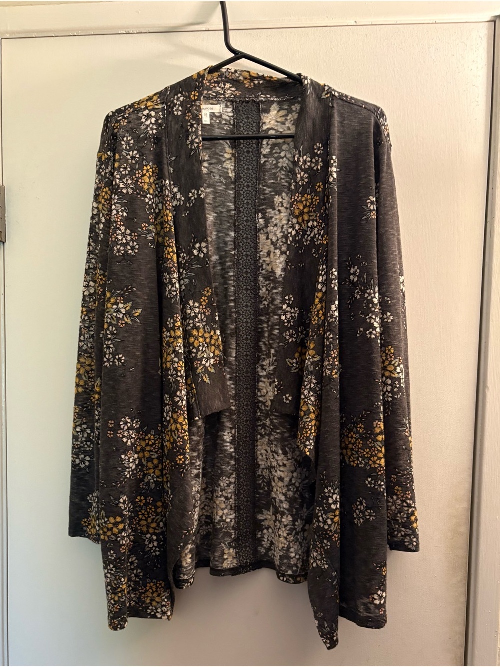 Women's Maurices Dark Gray Floral open waterfall front kimono style cover in XL